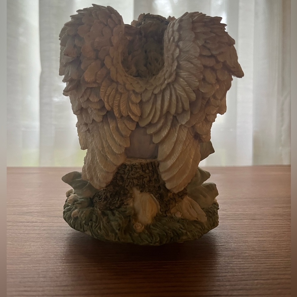 Angel Statue - Picture 2 of 2